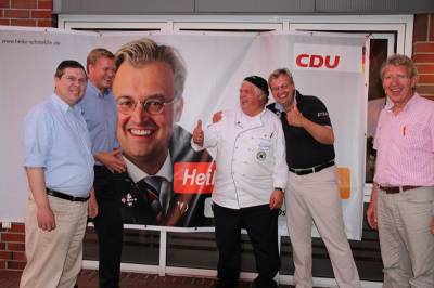 Bezirksvorsitzender Reinhard Hegewald, Generalsekretr der CDU in Niedersachsen Ulf Thiele, MdL, Gastwirt Wilfried Straub, Bundestagskandidat Heiko Schmelzle, Vorsitzender des Gemeindeverbandes Ihlow-Riepe Hinrich Tjaden